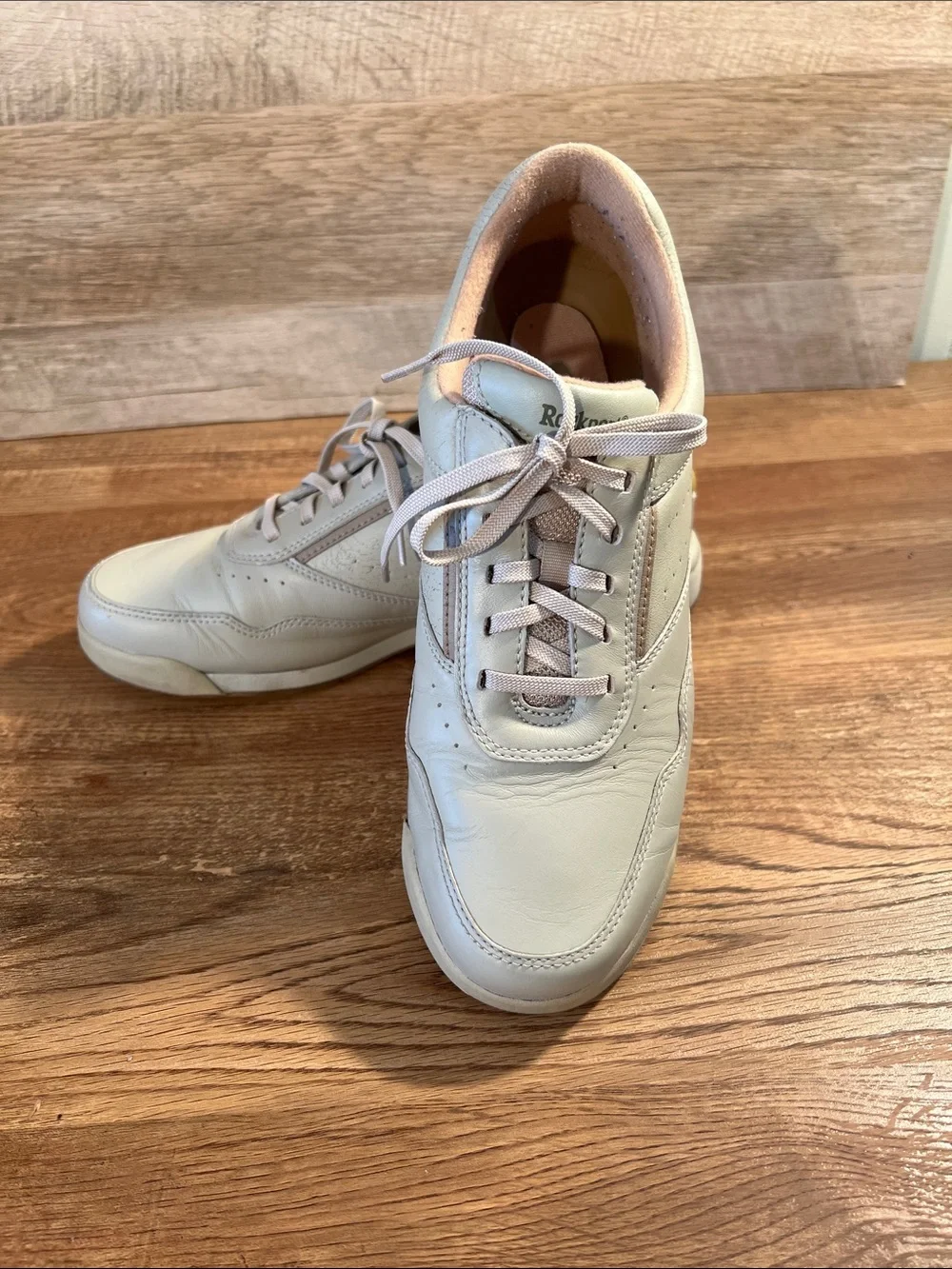 Rockport‎ Women's ProWalker Sneakers Women’s Size 8.5 WR7102N